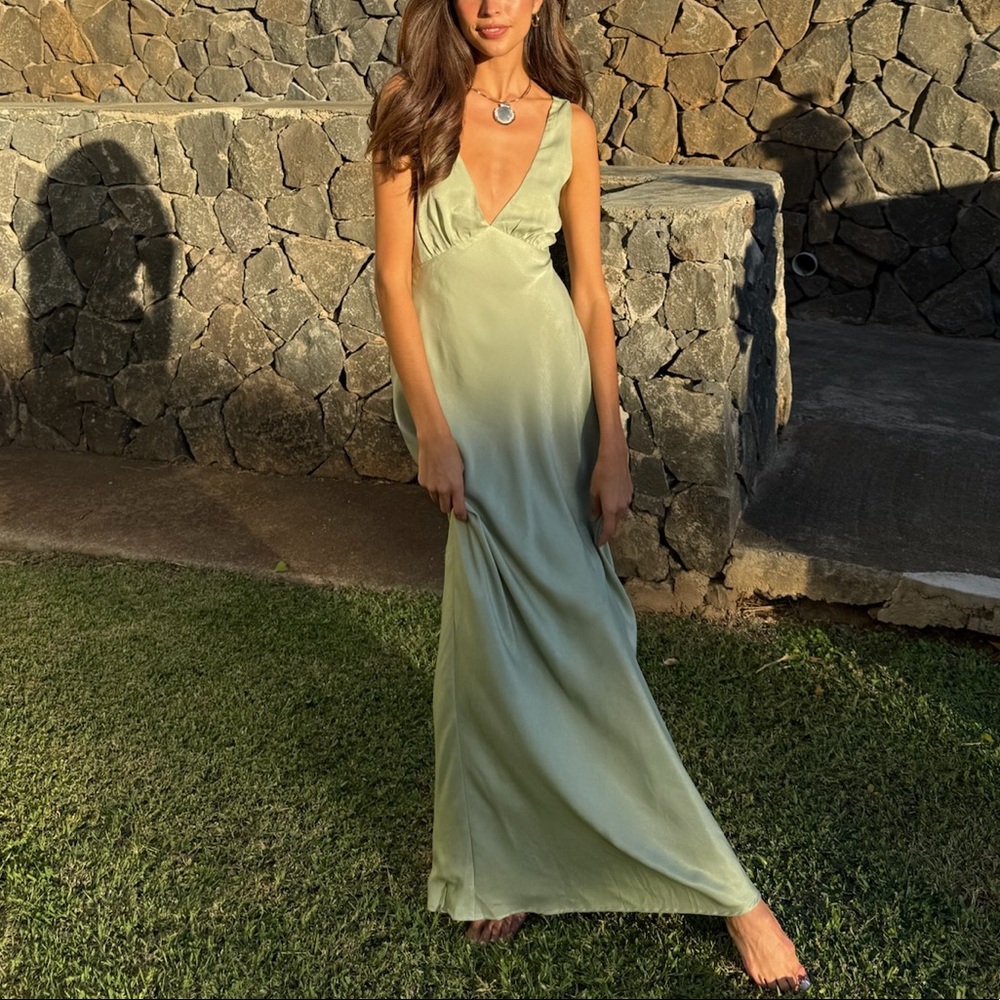 RESA sage green bridesmaid dress v - Picture 3 of 5